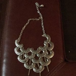 Beautiful Sarah Coventry Statement necklace silver